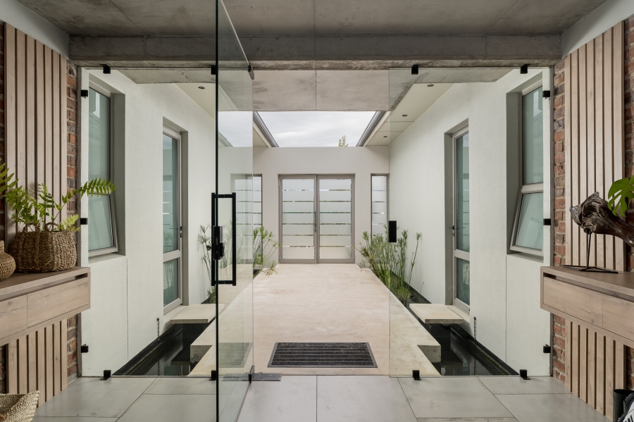 4 Bedroom Property for Sale in Pearl Valley at Val de Vie Western Cape